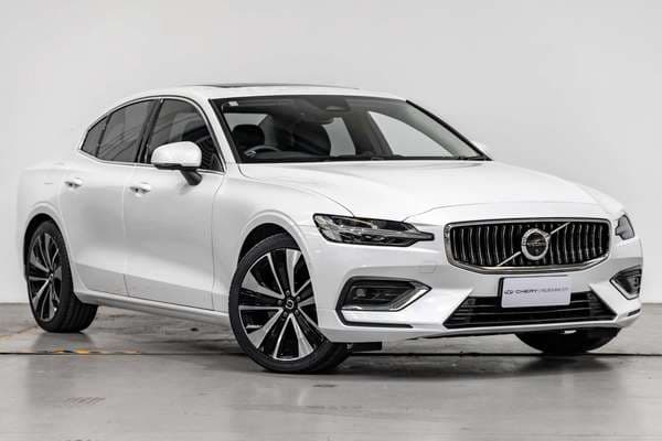 2022 Volvo S60