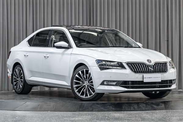 2017 SKODA Superb